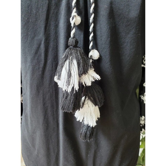 A.n.a Womens Black Solid Long Sleeve Round Neck Drawstring Blouse Top Size XS - Picture 3 of 13